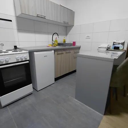 Victoria * פוצ'ה